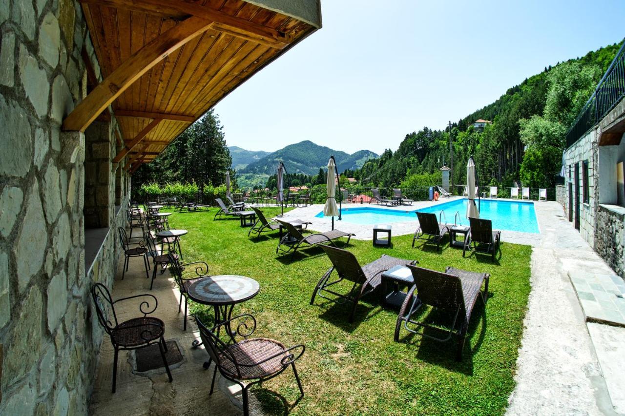 Hotel Victoria Metsovo Exterior photo