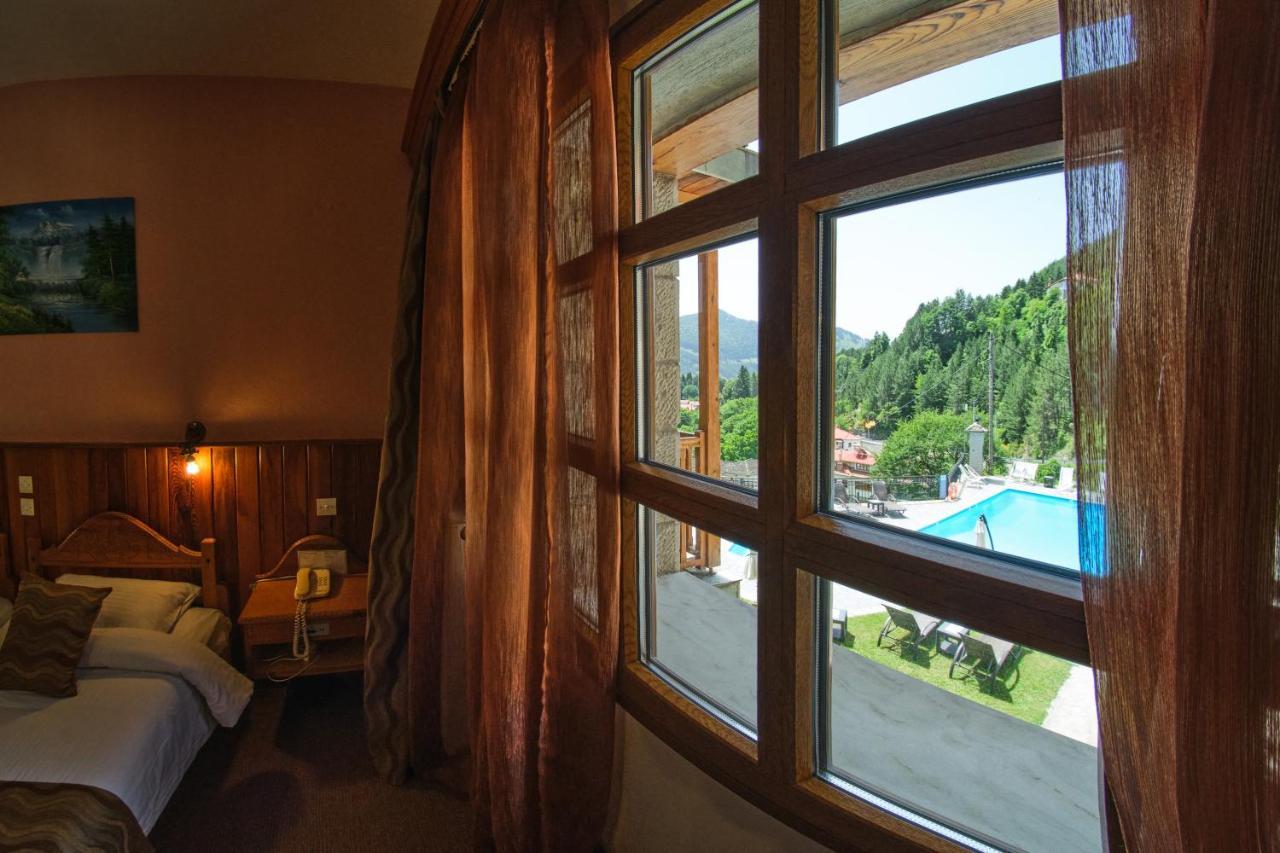 Hotel Victoria Metsovo Exterior photo