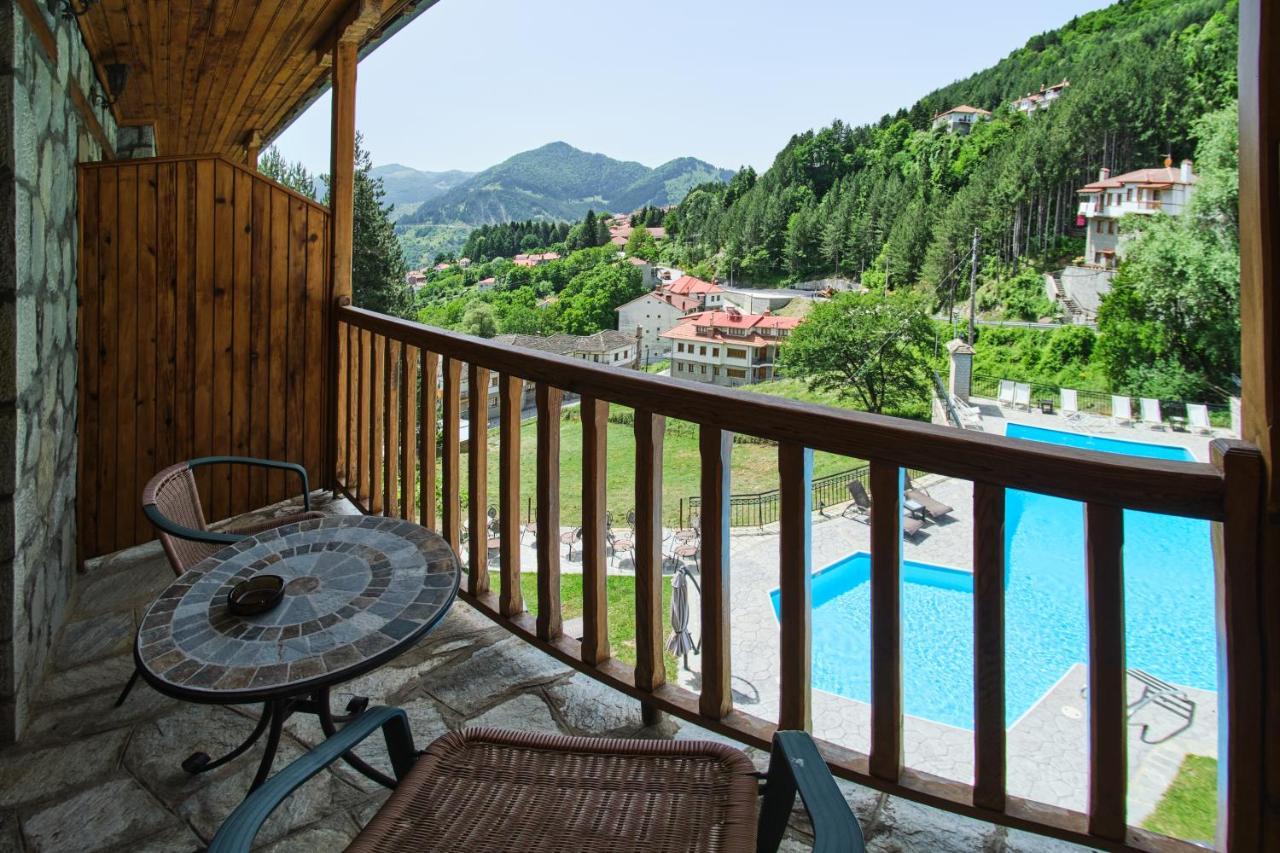 Hotel Victoria Metsovo Exterior photo