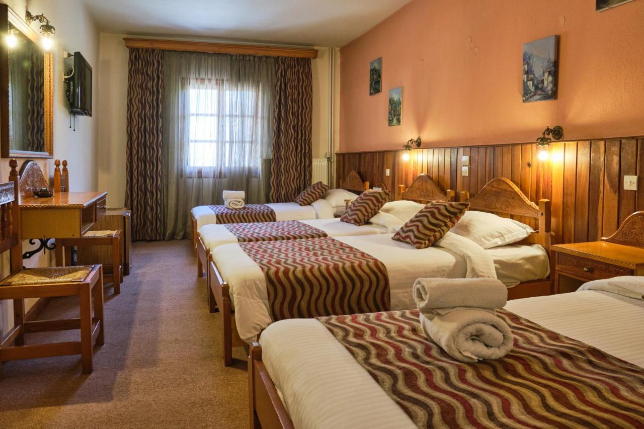 Hotel Victoria Metsovo Exterior photo